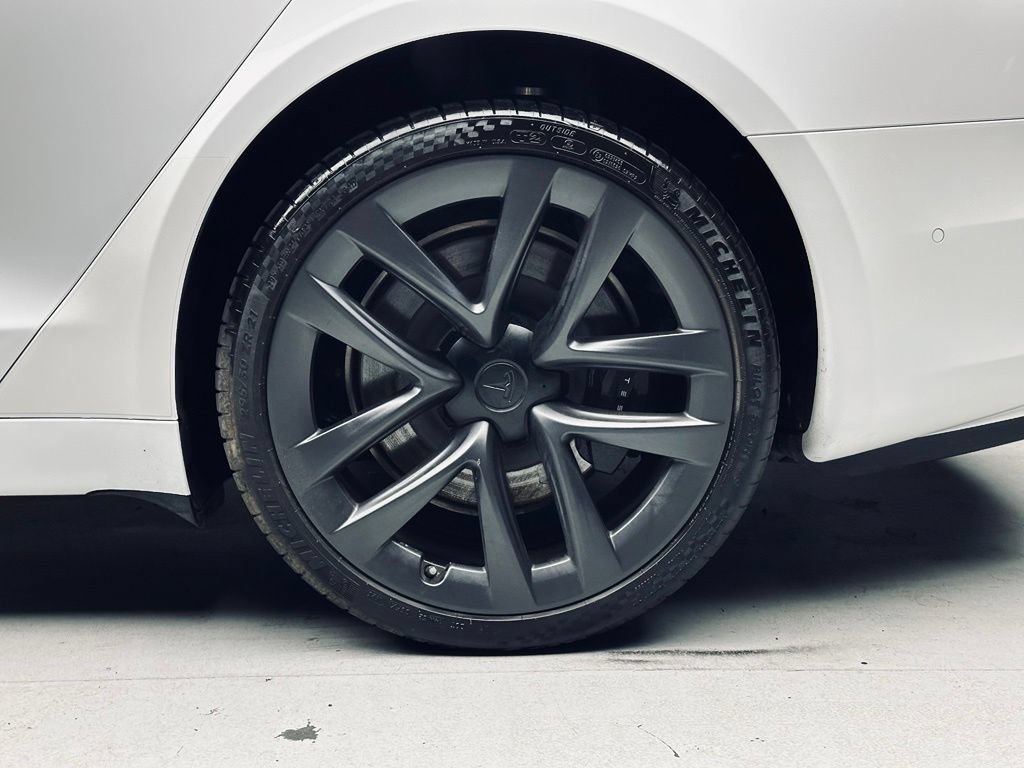 Used 2022 Tesla Model S AWD/4WD image 36