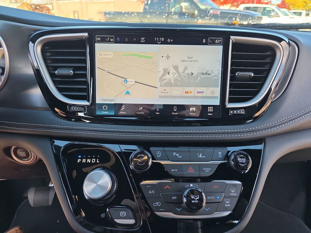 New 2026 Chrysler Pacifica Select image 22