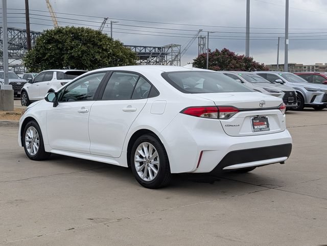 Certified 2022 Toyota Corolla LE w/ LE Convenience Package FWD image 9