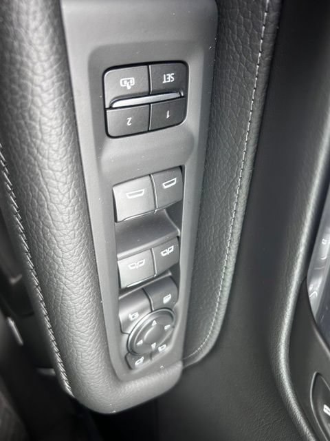 Used 2024 GMC Yukon Denali AWD/4WD image 45