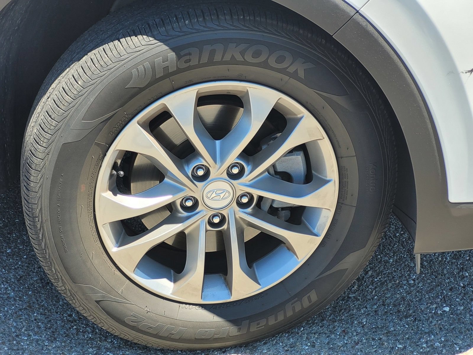 Used 2020 Hyundai Santa Fe SEL FWD image 9