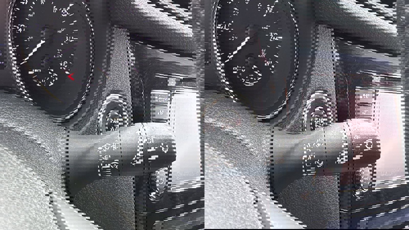 Used 2018 Nissan Rogue SV w/ Premium Package image 20