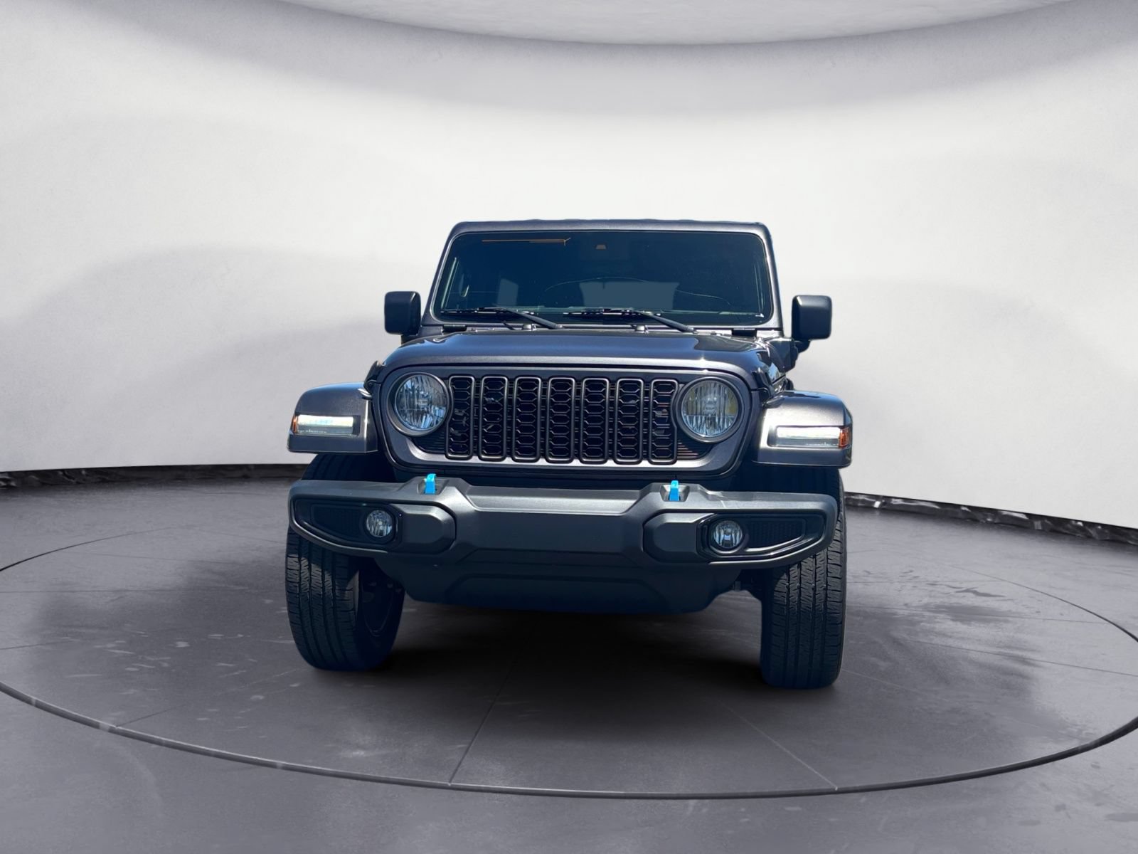 Used 2024 Jeep Wrangler Unlimited AWD/4WD image 2