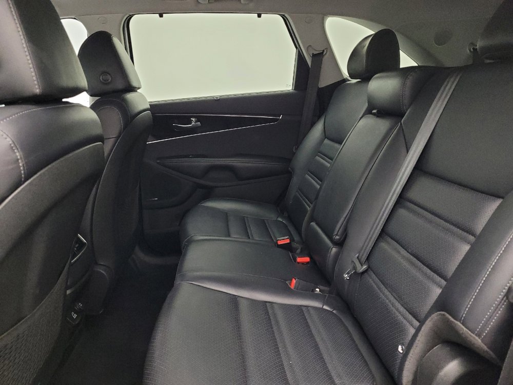 Used 2019 Kia Sorento EX w/ EX Touring Package image 18