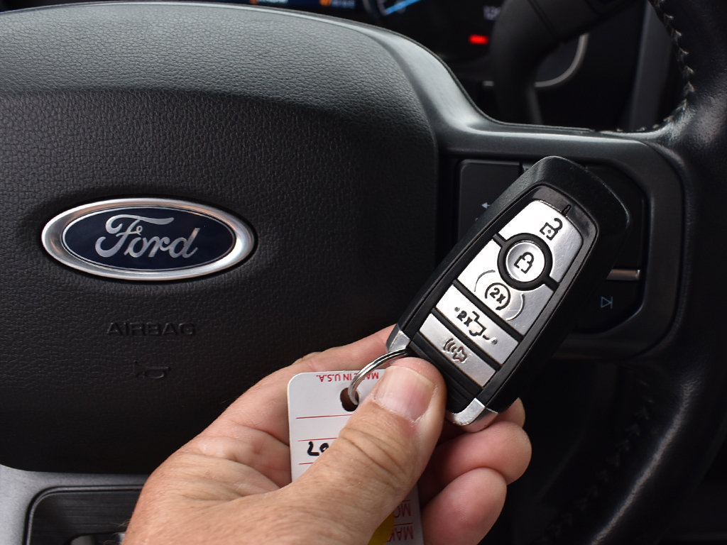 Used 2022 Ford F150 XLT w/ Equipment Group 302A High AWD/4WD image 12