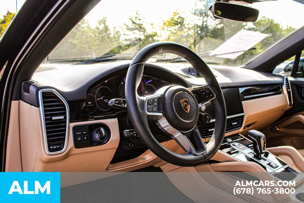 Used 2023 Porsche Cayenne Coupe w/ Premium Package AWD/4WD image 23