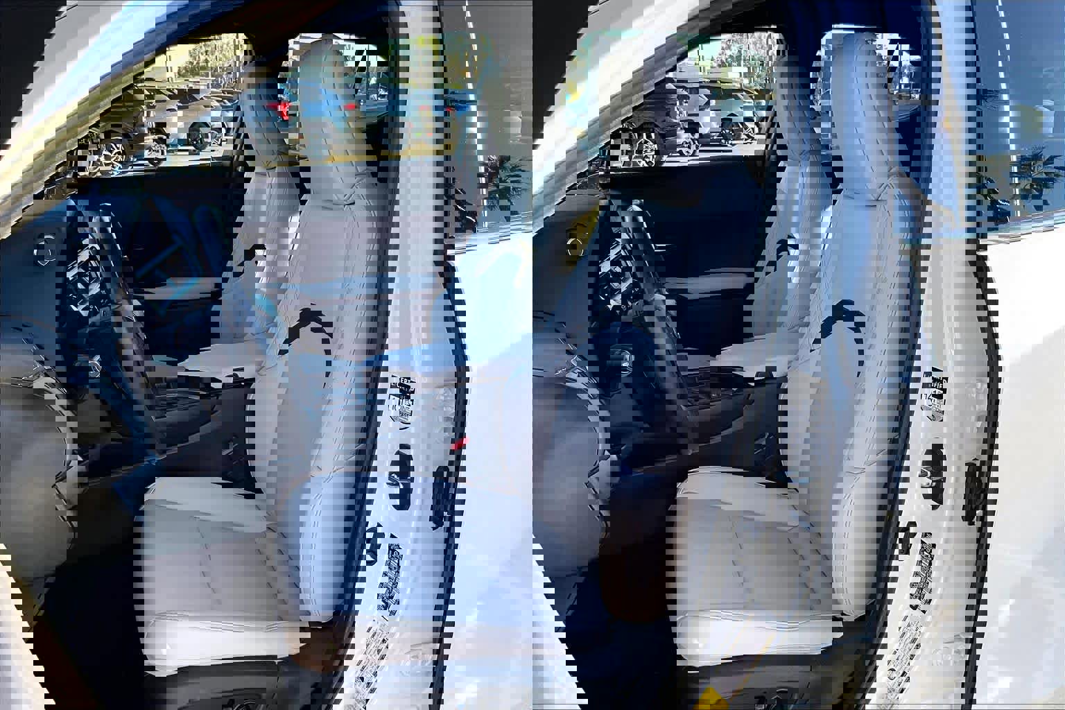 Used 2023 Lexus UX 250h FWD image 7