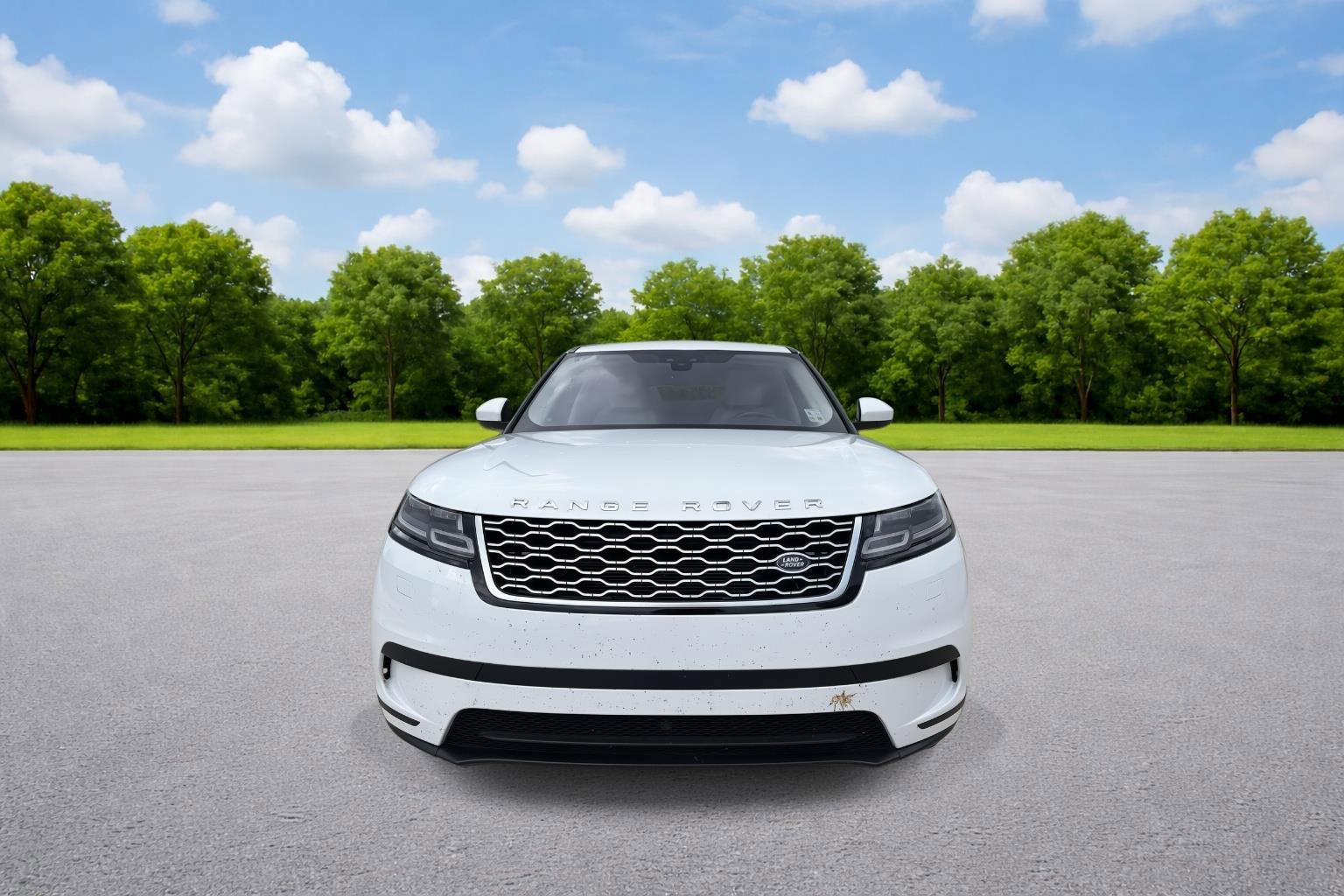 Used 2018 Land Rover Range Rover Velar S image 2