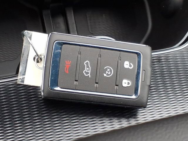 New 2026 Jeep Grand Cherokee Altitude RWD image 27