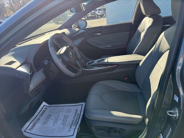 Used 2019 Toyota Avalon Limited FWD image 10