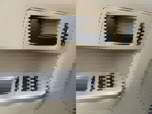 Used 2010 Ford Escape XLT image 15