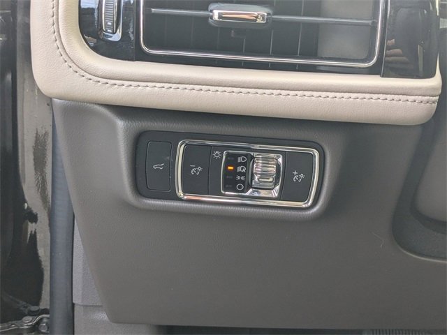 Used 2022 Lincoln Aviator Reserve w/ Class IV Trailer Tow Package image 12