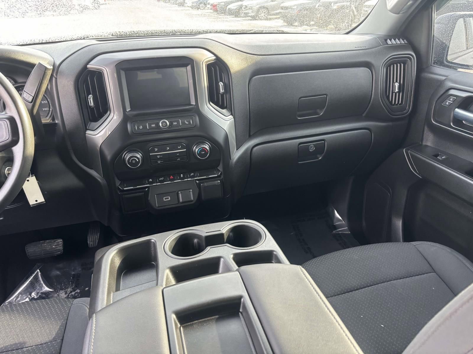 Used 2020 Chevrolet Silverado 1500 Custom w/ Custom Value Package image 31