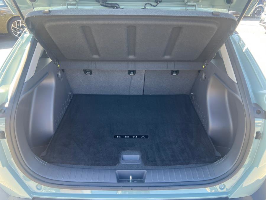 Used 2024 Hyundai Kona SE image 47