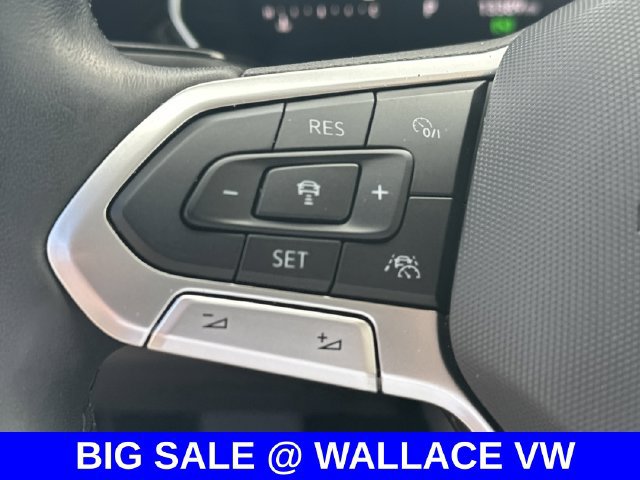 Certified 2024 Volkswagen Jetta SE w/ Panoramic Sunroof Package FWD image 23