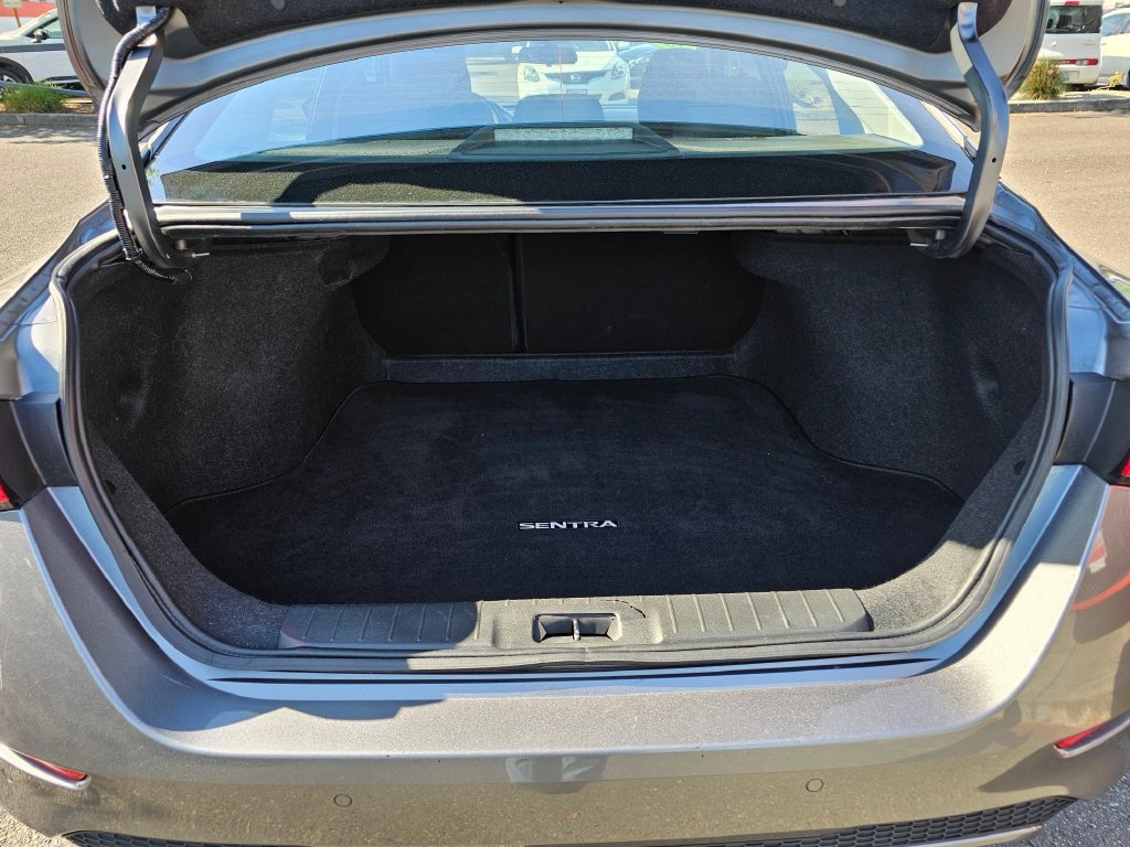 Used 2023 Nissan Sentra SV FWD image 11