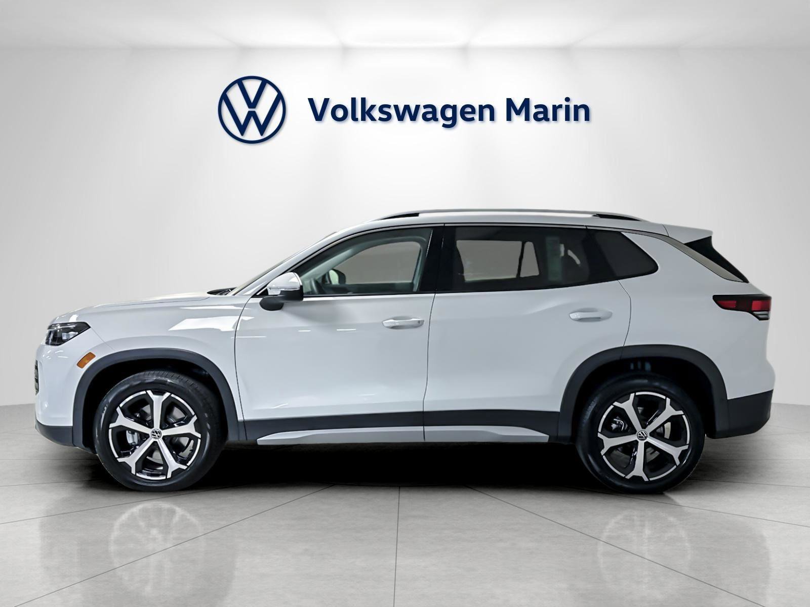 New 2026 Volkswagen Tiguan SE image 2