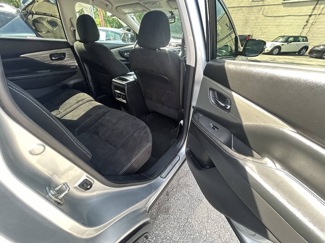 Used 2016 Nissan Murano S AWD/4WD image 8