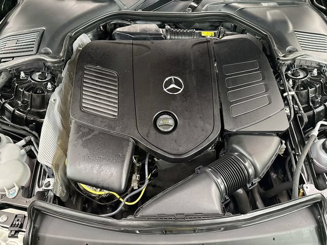Used 2025 Mercedes-Benz C 300 Sedan image 31