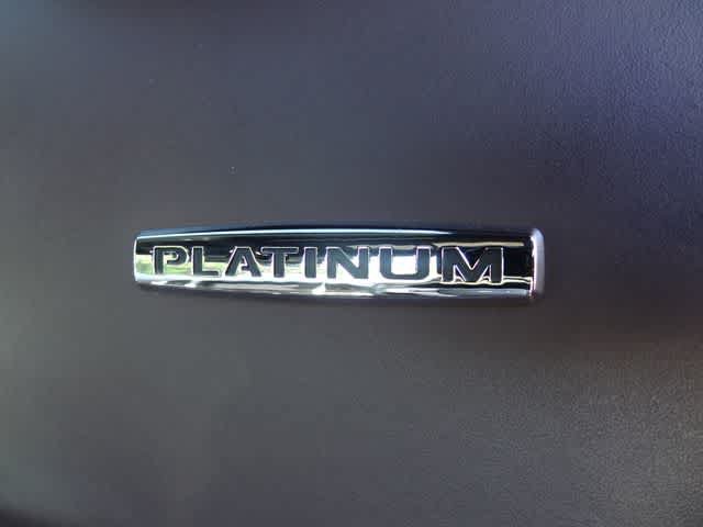 Used 2015 Ford F150 Platinum w/ Equipment Group 701A Luxury AWD/4WD image 7