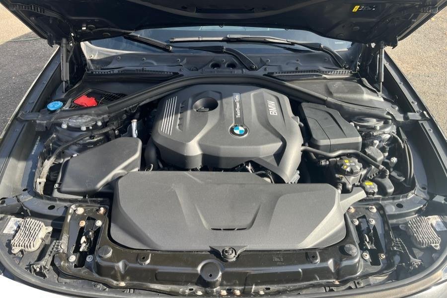Used 2017 BMW 330i Gran Turismo xDrive AWD/4WD image 2