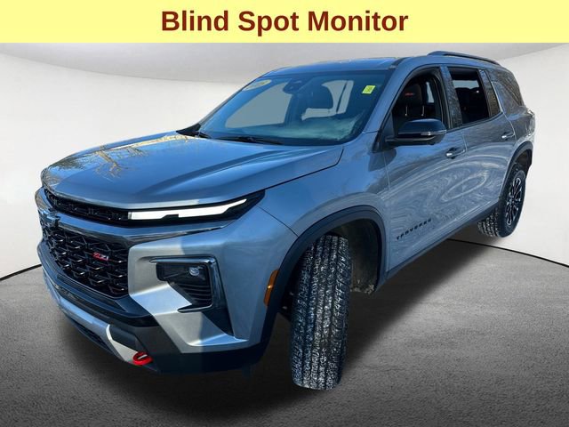 Used 2025 Chevrolet Traverse Z71 image 5