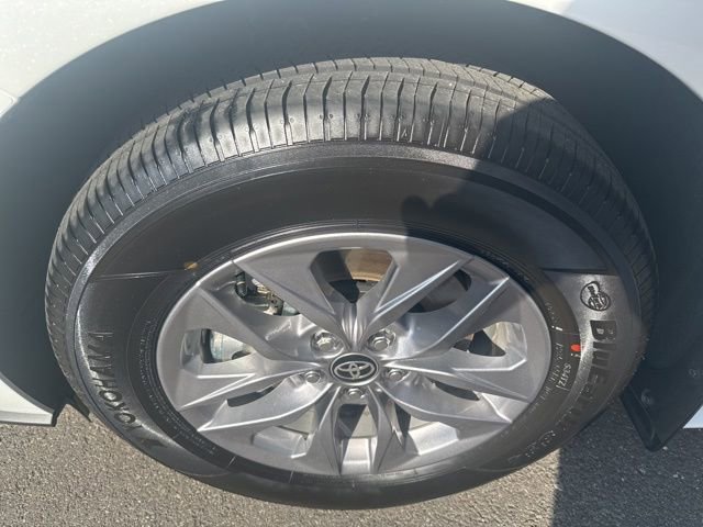 Certified 2026 Toyota Sienna XLE FWD image 30