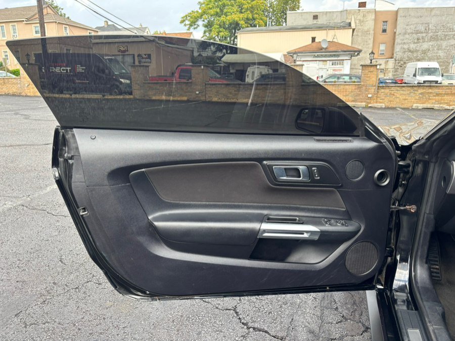 Used 2019 Ford Mustang GT w/ Equipment Group 301A RWD image 18