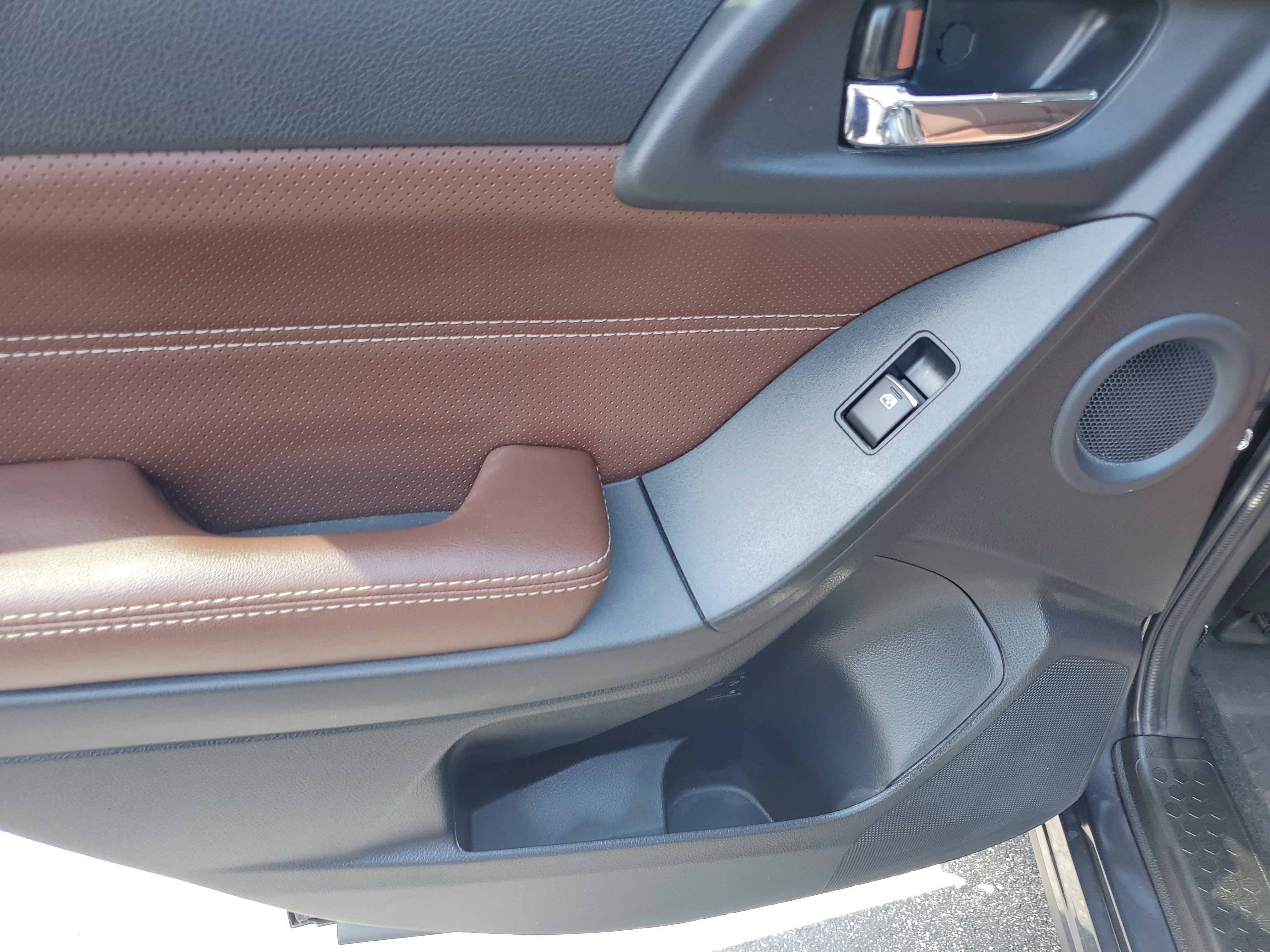 Used 2018 Subaru Forester 2.5i Touring w/ Popular Package #3B AWD/4WD image 15