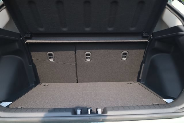 New 2026 Hyundai Venue SEL FWD image 25