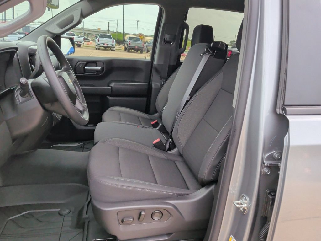 New 2026 Chevrolet Silverado 1500 Custom w/ LPO, Dark Essentials Package RWD image 12