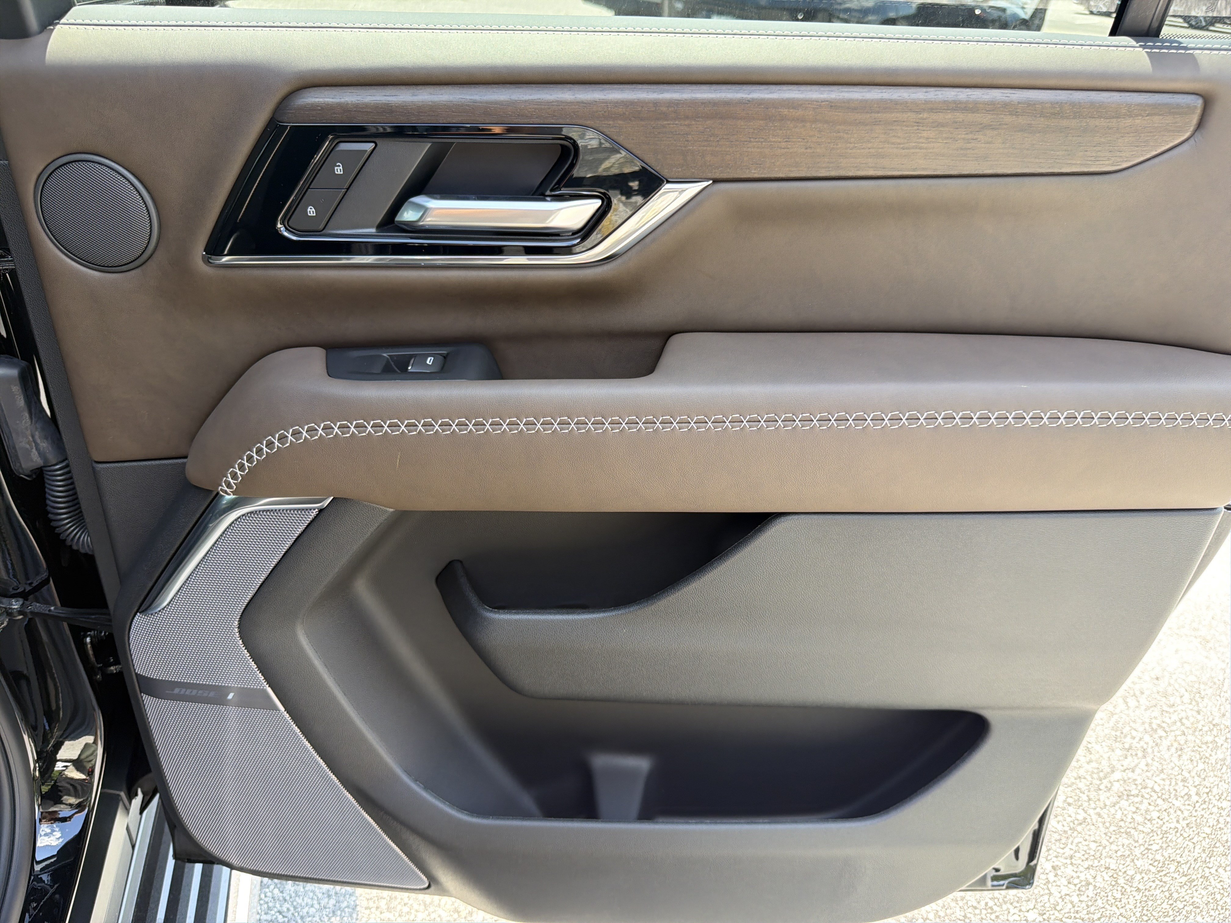 New 2026 GMC Yukon XL Denali Ultimate AWD/4WD image 17