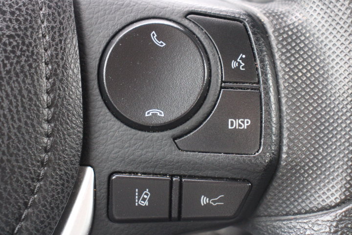 Used 2017 Toyota Corolla LE w/ Carpet Mat Package (TMS) FWD image 23