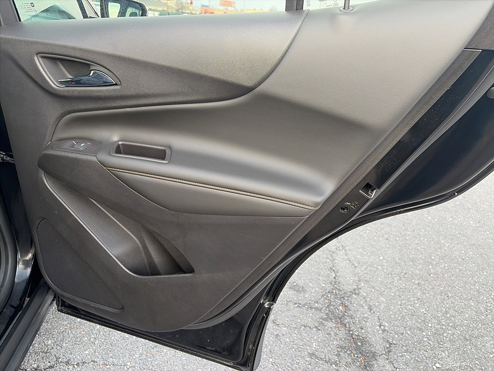 Used 2020 Chevrolet Equinox Premier image 27