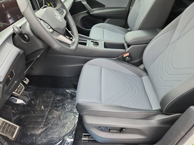 New 2026 Volkswagen Tiguan SE R-Line image 7