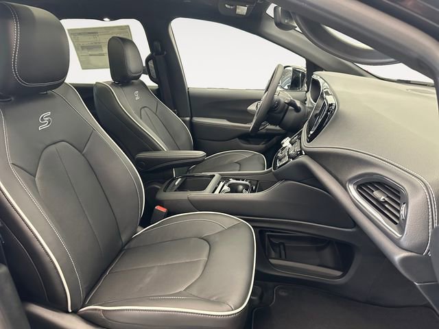 New 2026 Chrysler Pacifica Limited w/ S Appearance Package image 15