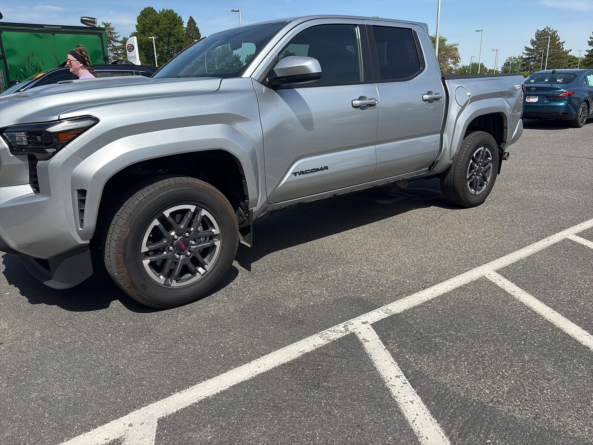 Used 2024 Toyota Tacoma TRD Sport AWD/4WD image 4