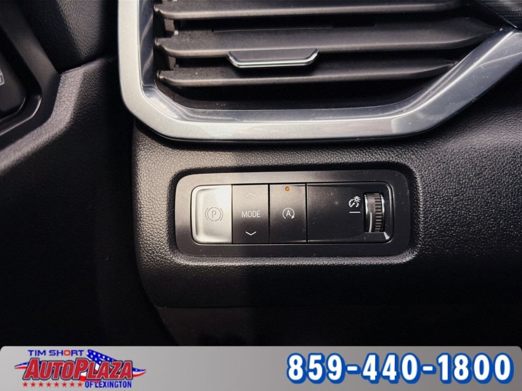 Used 2025 GMC Acadia Elevation FWD image 19
