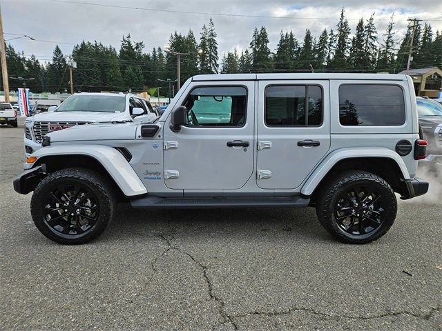 Used 2022 Jeep Wrangler Unlimited Sahara image 2