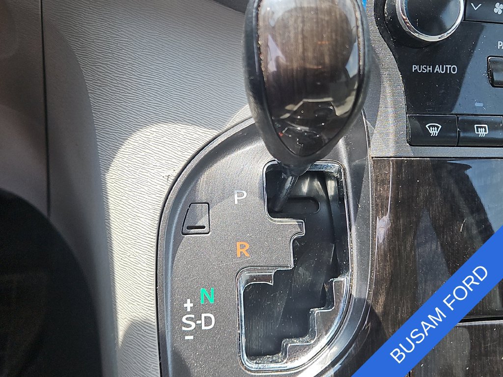 Used 2013 Toyota Venza LE FWD image 25