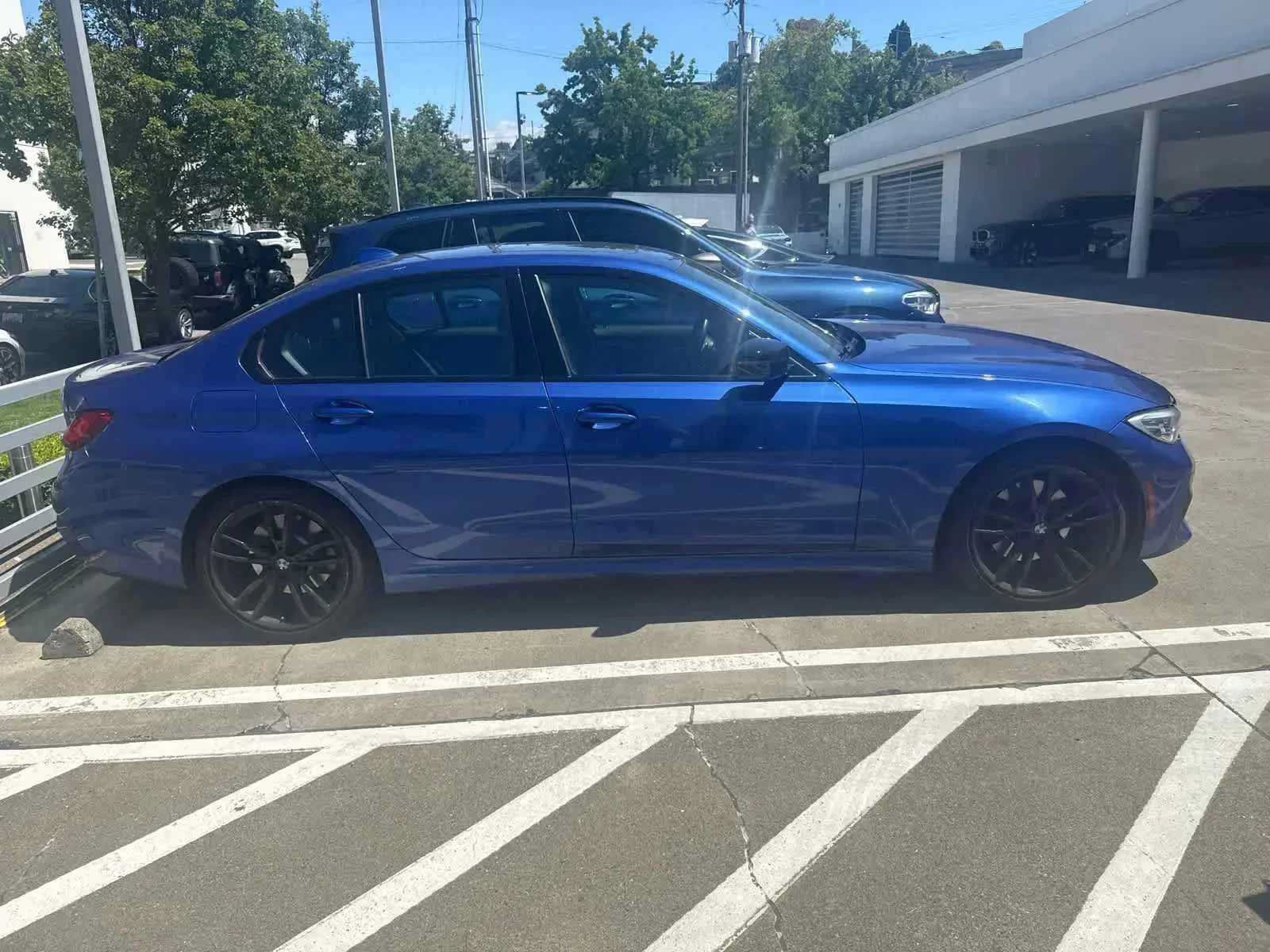Used 2021 BMW 330i xDrive Sedan w/ M Sport Package AWD/4WD image 2