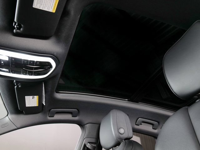 Certified 2026 Porsche Macan AWD/4WD image 26