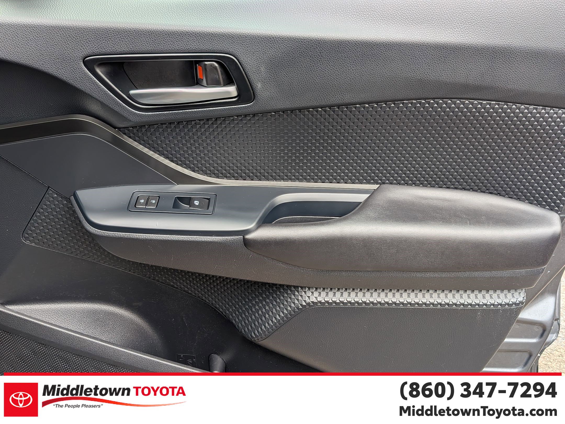 Certified 2019 Toyota C-HR LE image 32