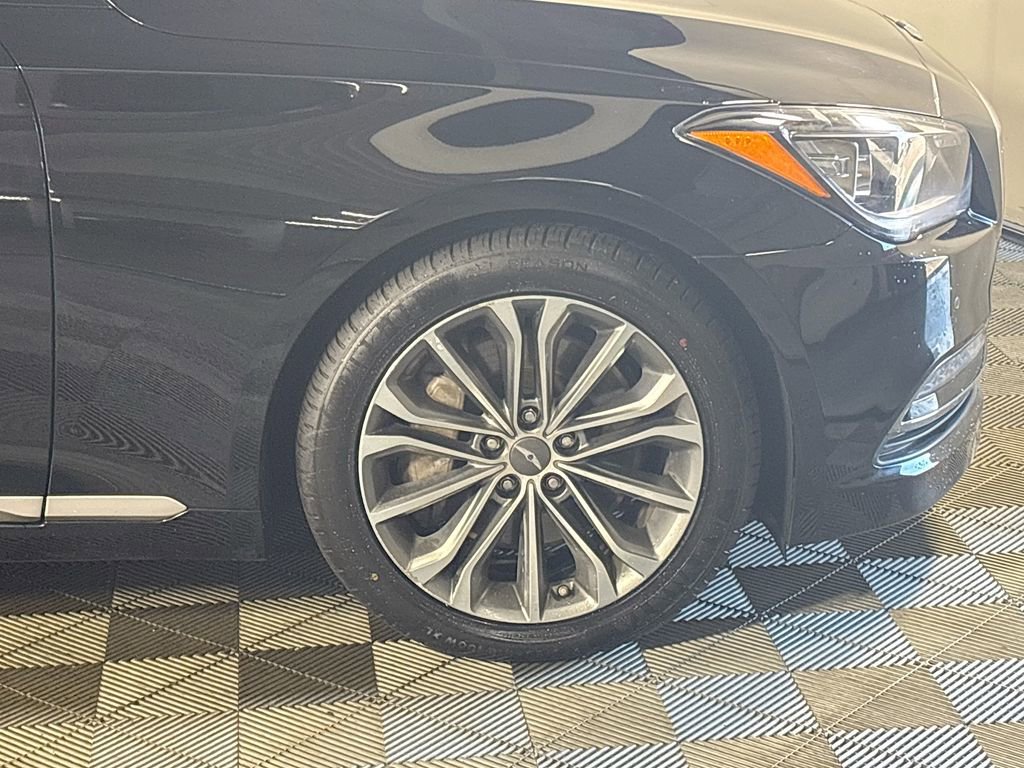 Used 2015 Hyundai Genesis 3.8 image 24