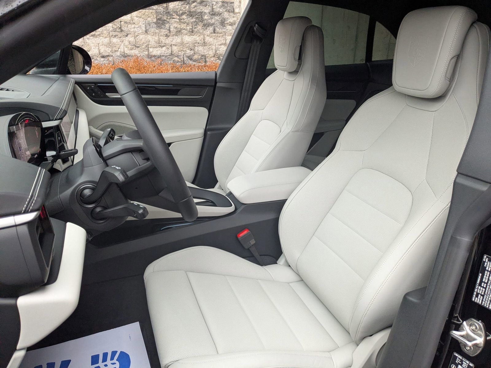 New 2026 Porsche Macan 4 Electric image 5