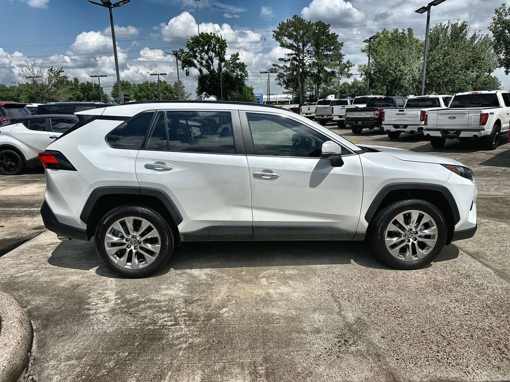 Used 2025 Toyota RAV4 Limited FWD image 10