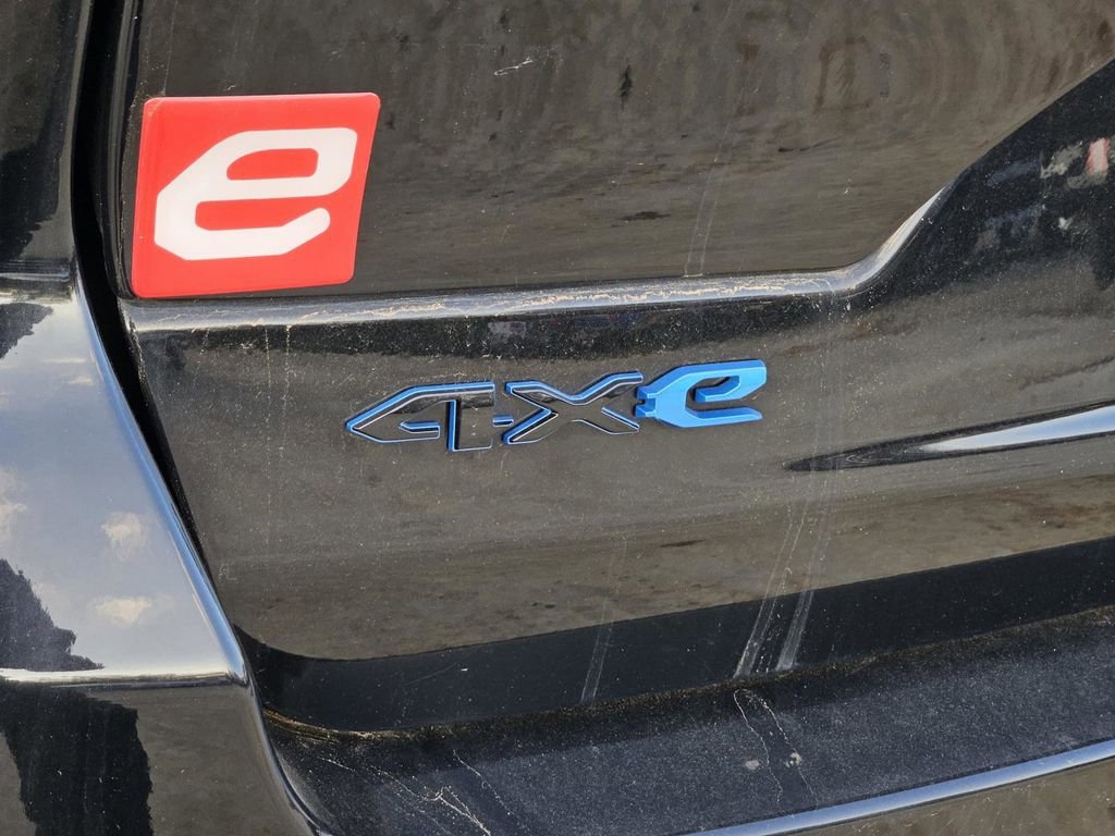 Used 2023 Jeep Grand Cherokee Trailhawk w/ Advanced Protech Group II image 37