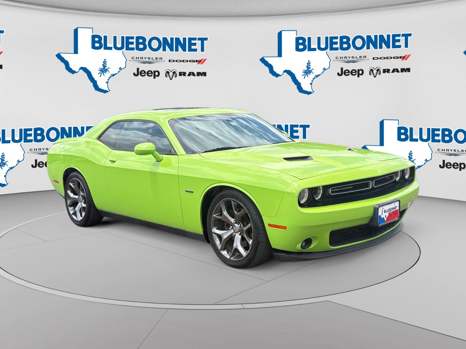 Used 2015 Dodge Challenger R/T Plus RWD image 3