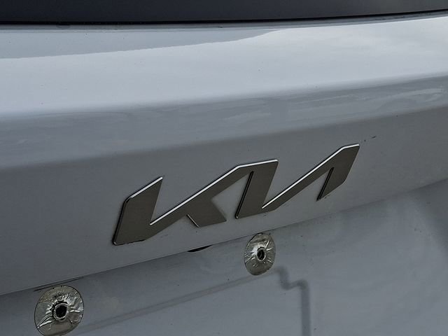 Used 2023 Kia Sorento LX image 30