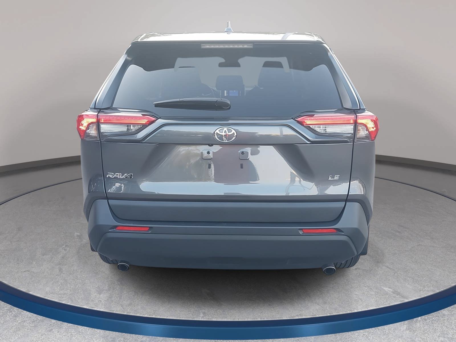 Used 2024 Toyota RAV4 LE FWD image 6